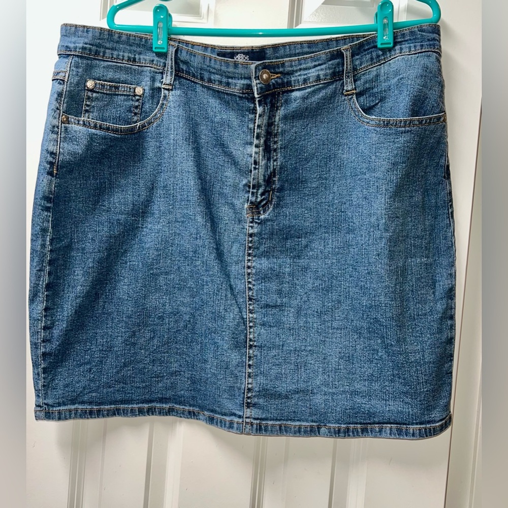 Jean Bay Denim Jean Skirt Sz 18w Designer Back Pockets excellent used condition